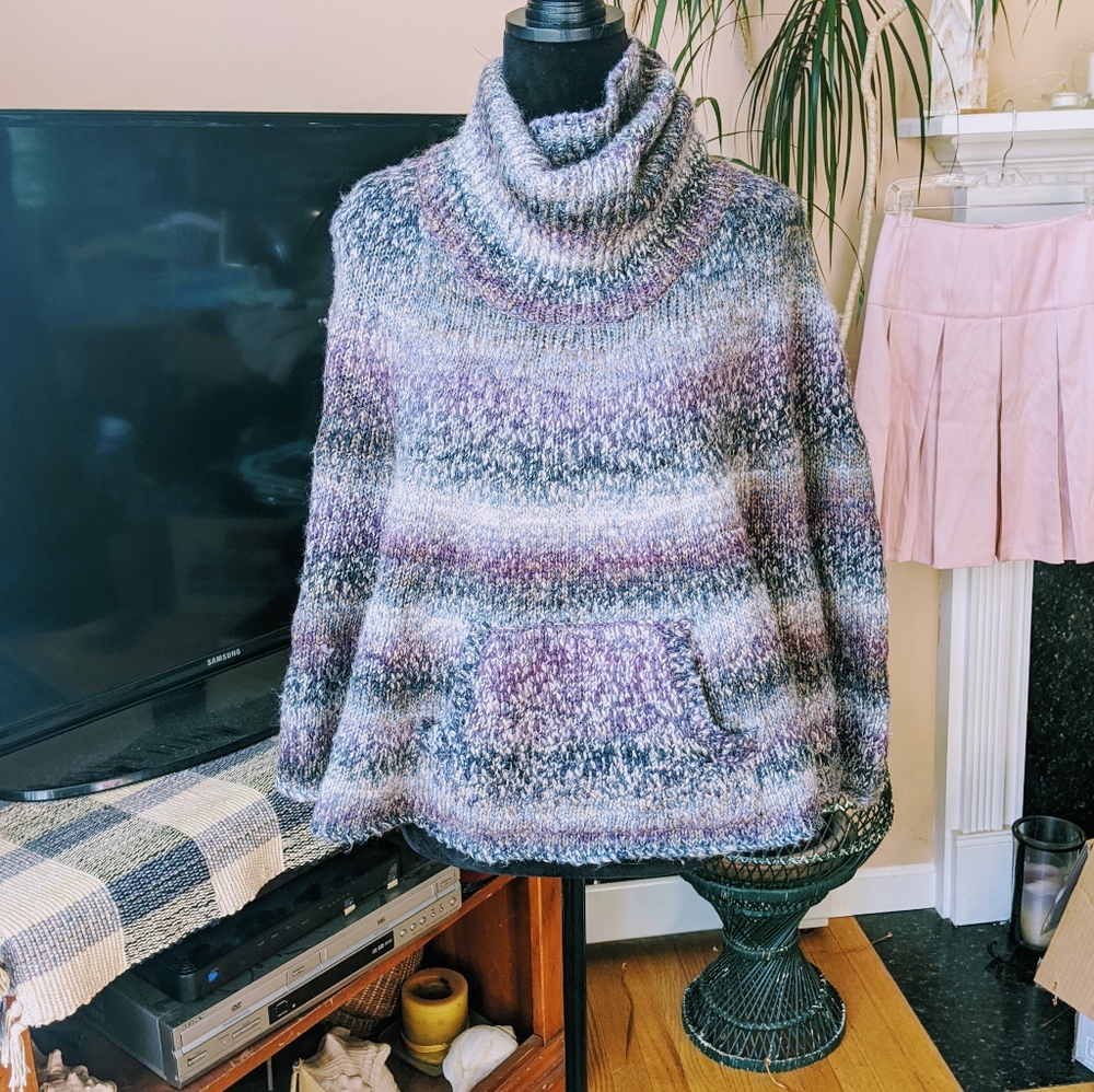 Splendid warm heavy multi color pullover